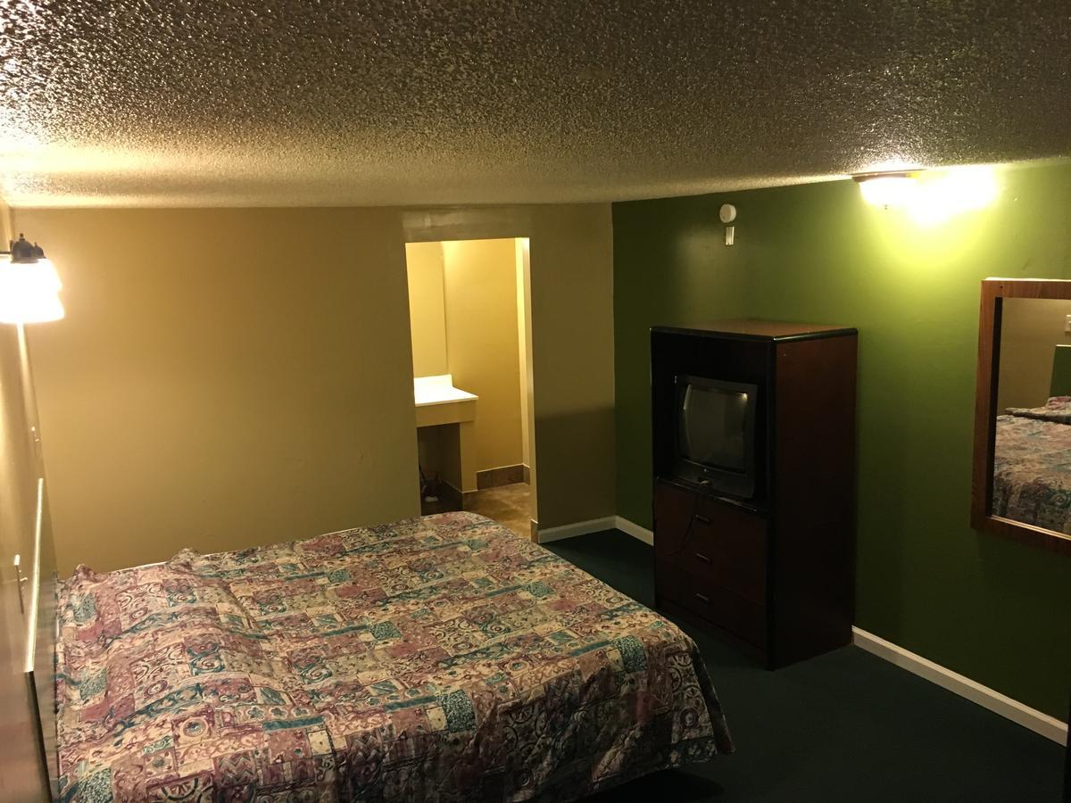 Crown Inn Toledo Bagian luar foto