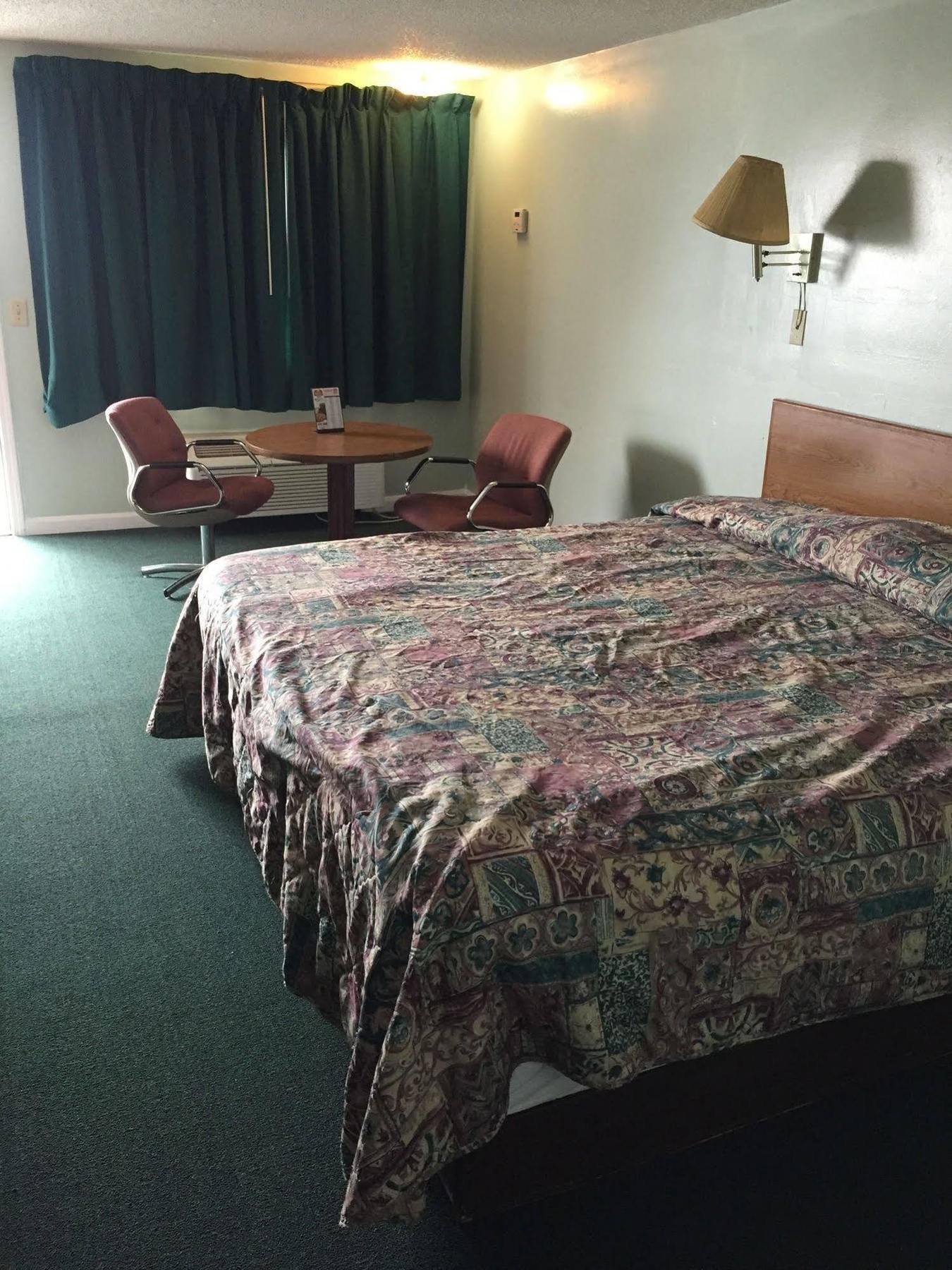 Crown Inn Toledo Bagian luar foto